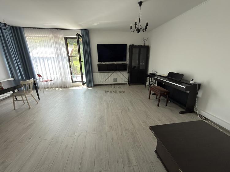 Duplex cu 4 camere cu Canalizare în Florești