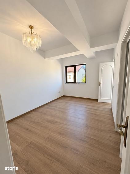 Casă cu 4 camere cu Teren 223 Mp în Radu Negru