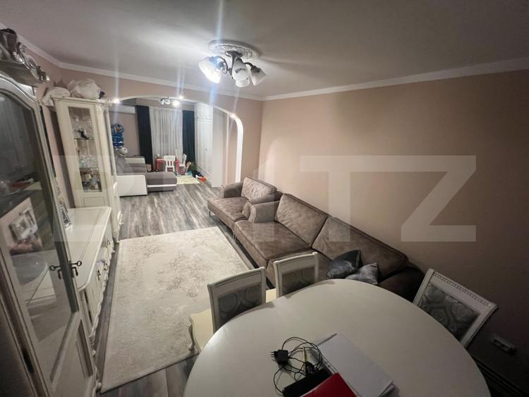 Apartament cu 4 camere decomandat, mobilat în Șimleu Silvaniei