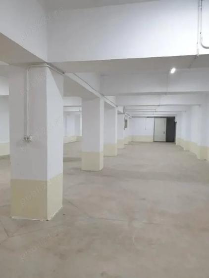 Spațiu comercial, de 600 mp, în Central