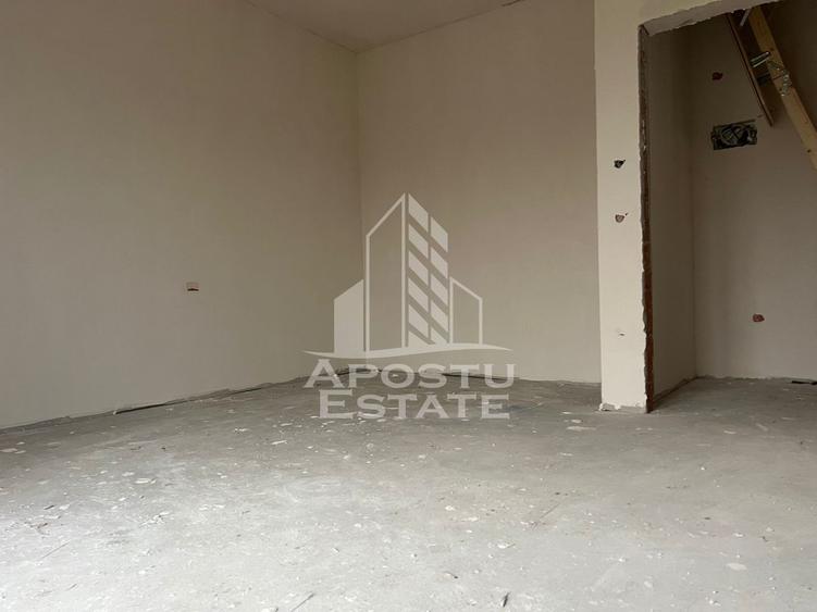 Duplex cu 4 camere cu Canalizare în Covaci