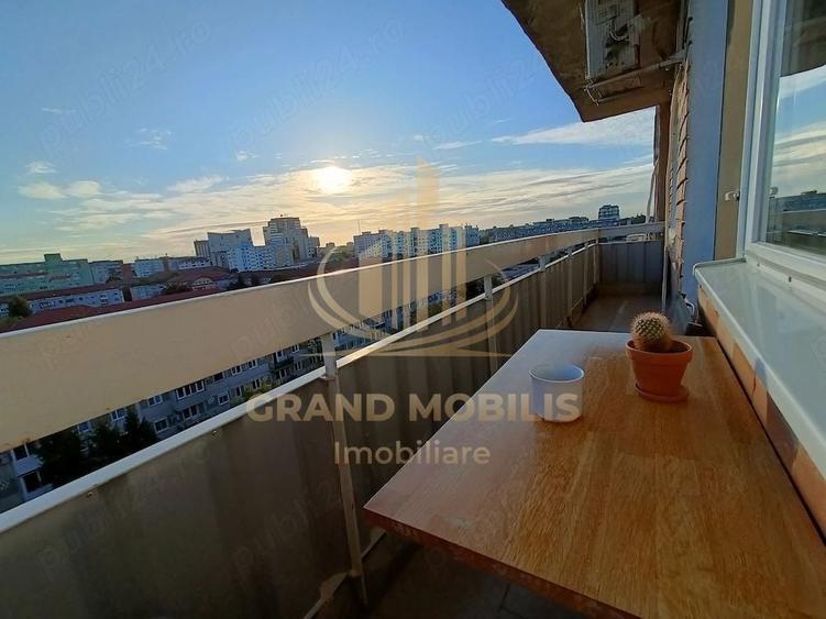Apartament cu 4 camere semidecomandat, mobilat în Dacia