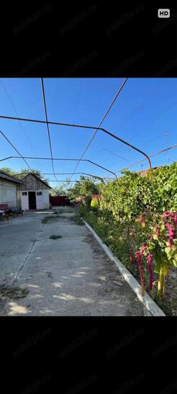 Casă cu Teren 2400 Mp în Corod