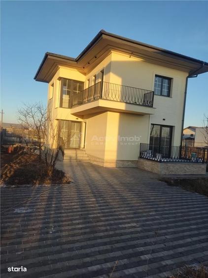 Casă cu 4 camere cu Teren 320 Mp în Central