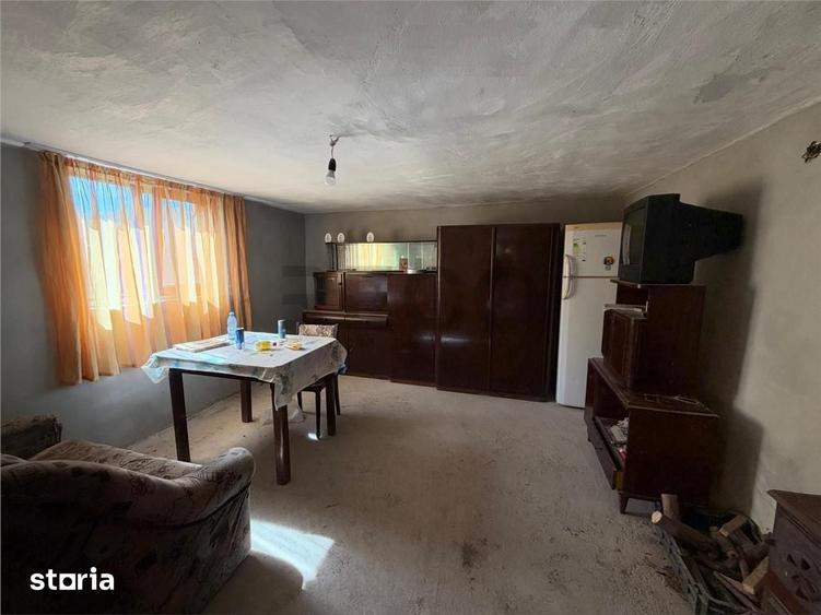 Casă cu 4 camere cu Teren 4436 Mp în Măgești
