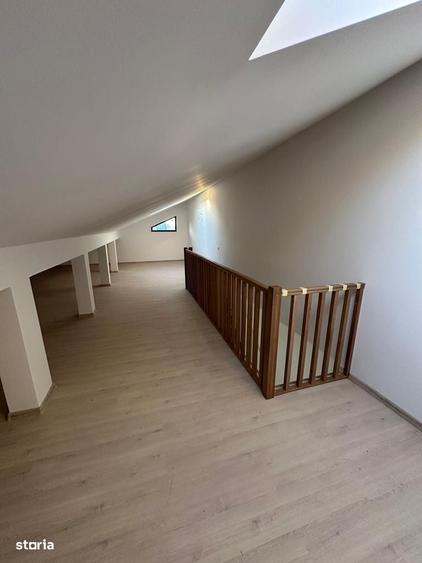 Casă cu 4 camere în Odăi
