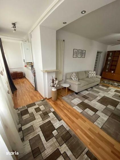 Apartament cu 3 camere în Tomis I