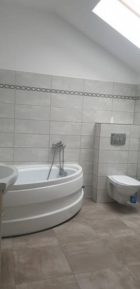 Casă cu 3 camere cu Canalizare în Sânpetru