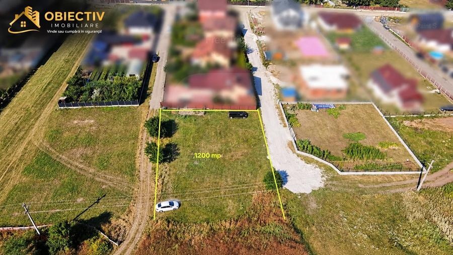 Teren intravilan de 1200 mp, în Nord-Est