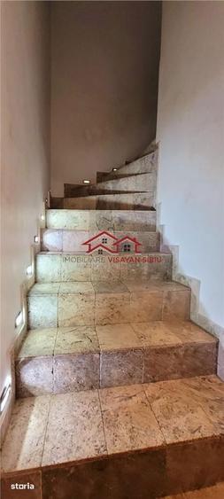 Casă cu 4 camere cu Canalizare în Central