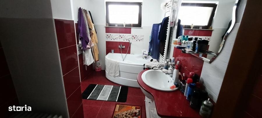 Casă cu 4 camere în Cătămărești