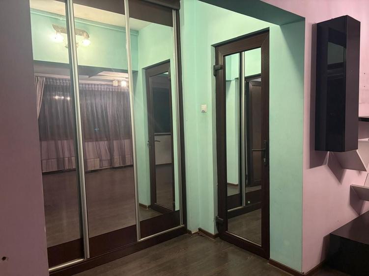 Apartament cu 2 camere semidecomandat, mobilat în Grivița