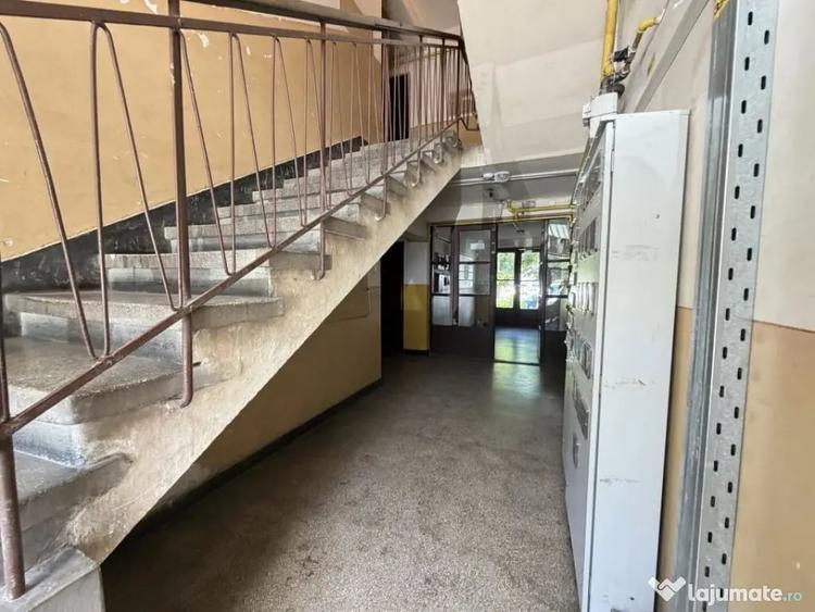Apartament cu 2 camere semidecomandat în Central