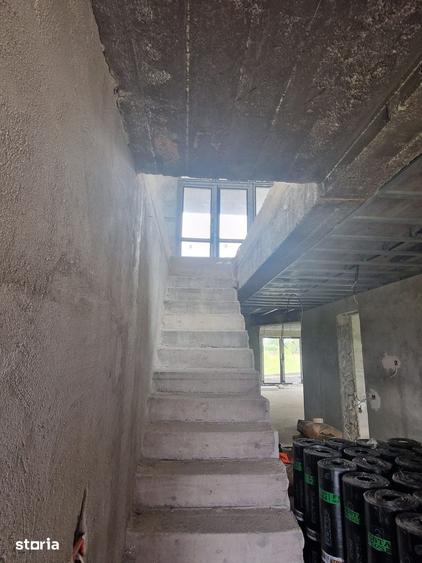 Casă cu Teren 1290 Mp în Central
