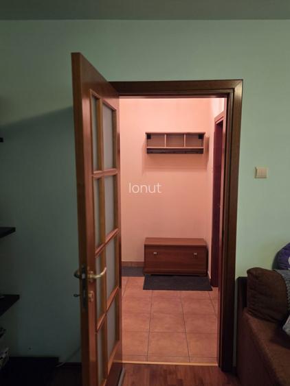 Apartament cu 2 camere semidecomandat în Eroii Revoluției