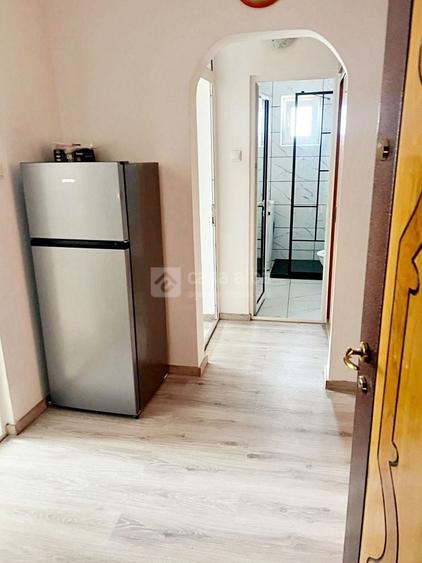 Apartament cu 2 camere decomandat, mobilat în Podul de Fier