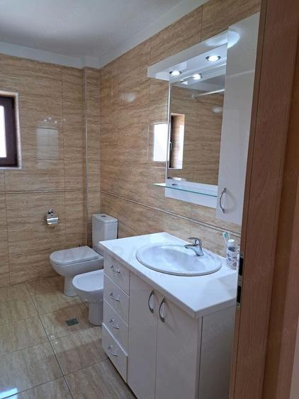 Casă individuală cu 5 camere cu Canalizare în Șura Mare