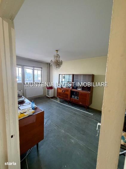 Apartament cu 2 camere semidecomandat, mobilat în Trivale