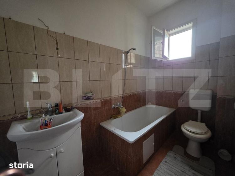 Casă cu 6 camere cu Teren 845 Mp în Solidarității