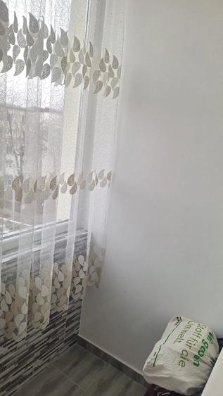 Apartament cu 2 camere nedecomandat în Horia