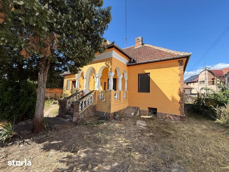 Casă cu 5 camere cu Teren 450 Mp în Reșița