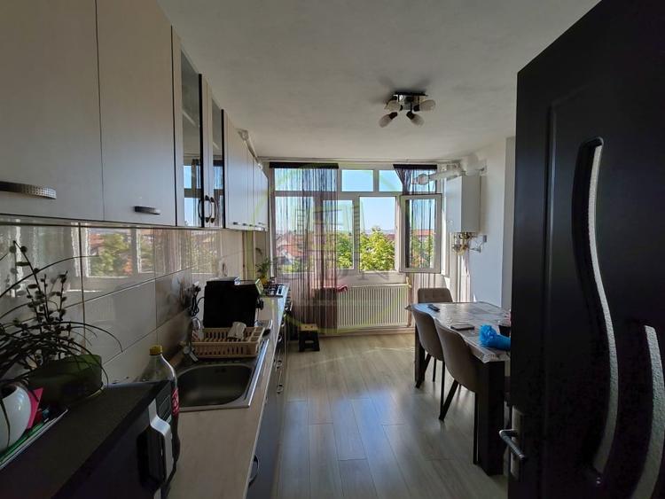 Apartament cu 2 camere decomandat, mobilat în Vasile Aaron