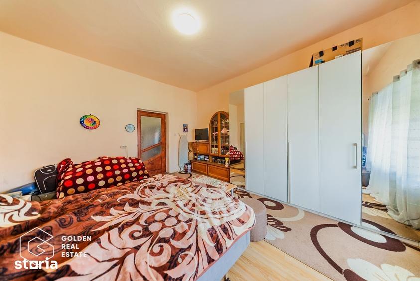 Casă cu 3 camere cu Teren 1778 Mp în Central