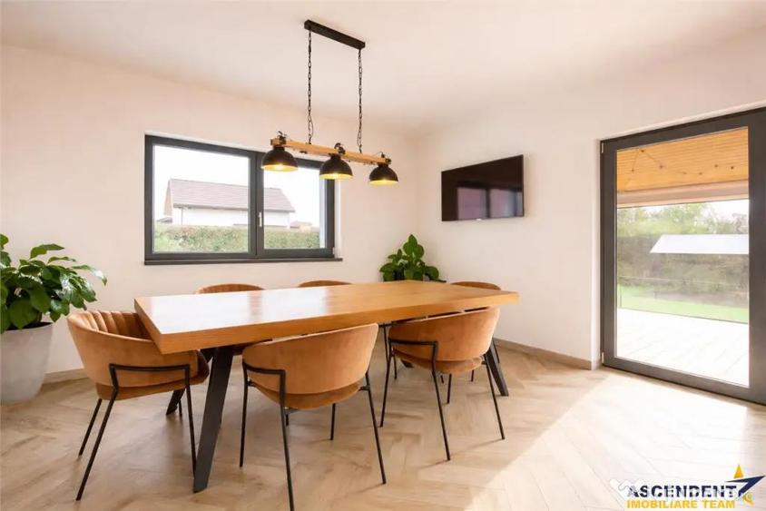 Casă cu 4 camere cu Teren 1000 Mp în Tărlungeni