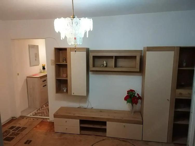 Apartament cu 2 camere semidecomandat în Circumvalațiunii