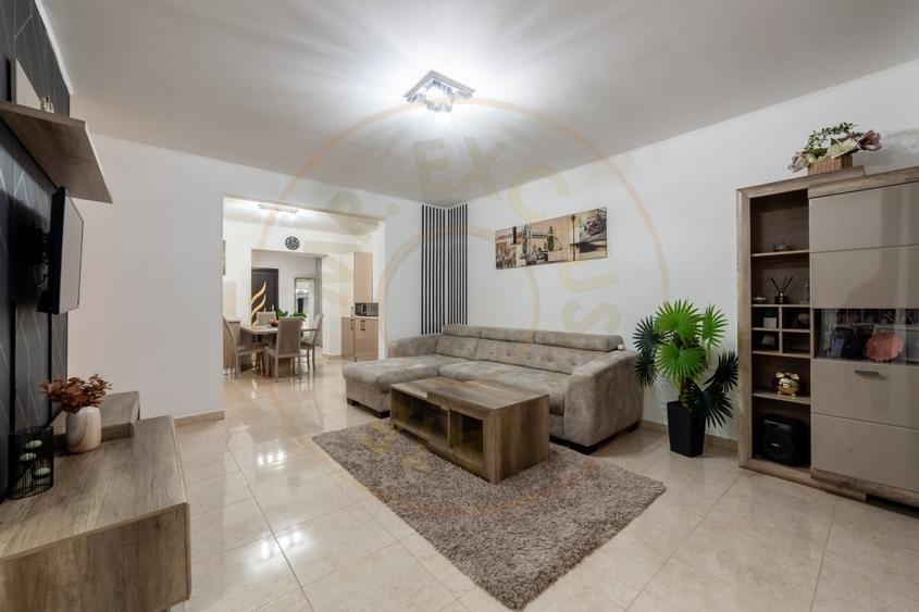 Duplex cu 5 camere cu Canalizare în Trivale