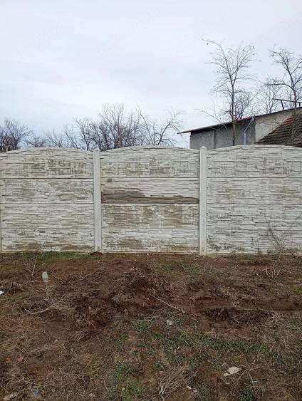 Casă cu Teren 3900 Mp în Teslui