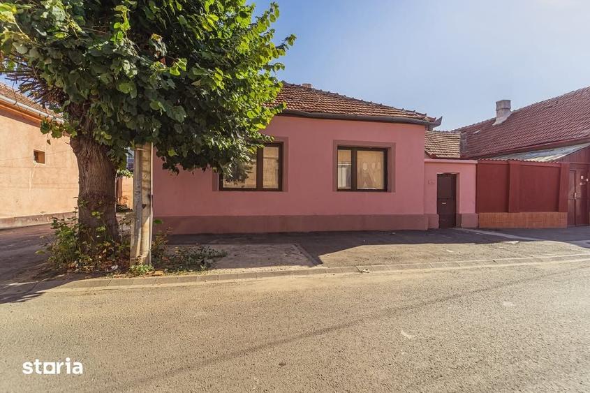 Casă cu 3 camere cu Teren 139 Mp în Central