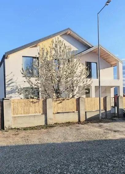 Casa moderna langa Rezerva?ia Lempes spa?iu, confort ?i natura - 1