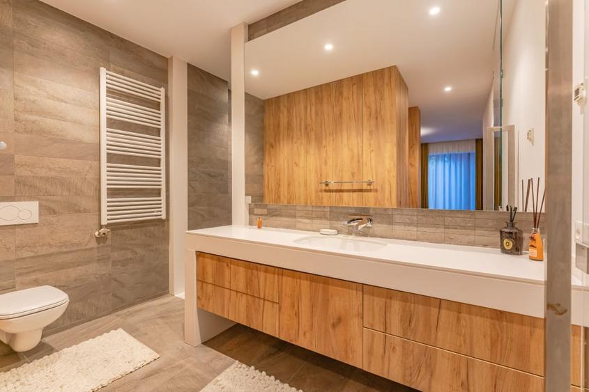 Apartament cu 3 camere decomandat, mobilat în Ultracentral