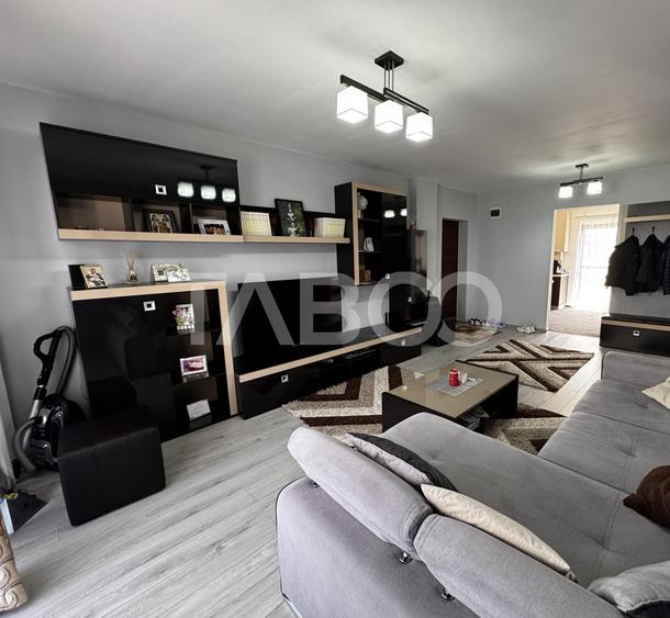 Apartament cu 3 camere decomandat, mobilat în Mihai Viteazul
