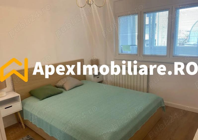 Apartament cu 3 camere decomandat în Calea Victoriei