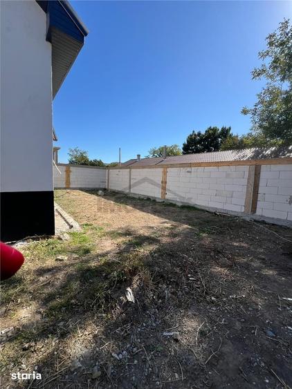 Casă cu 4 camere cu Teren 230 Mp în Lumina
