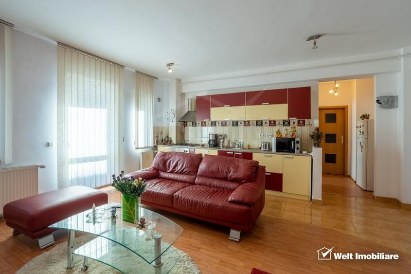Apartament cu 3 camere decomandat, mobilat în Central