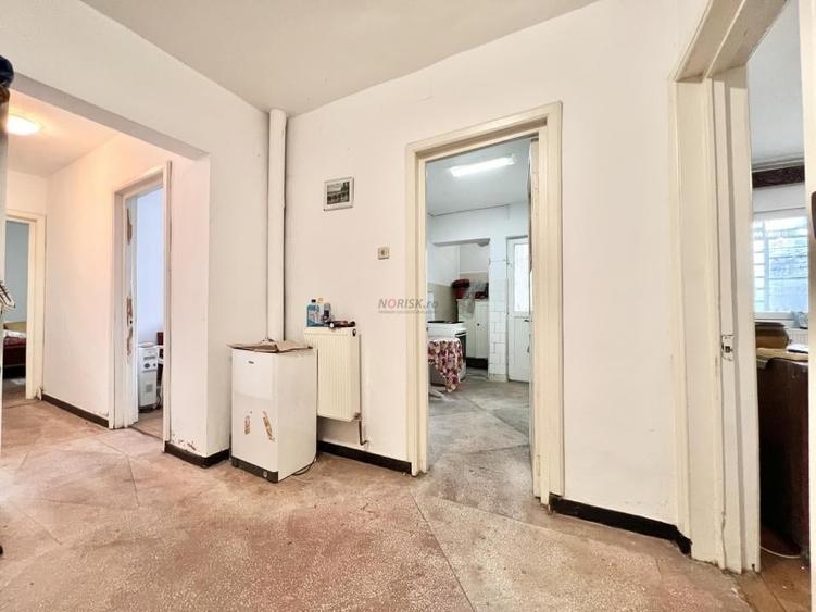 Apartament cu 3 camere decomandat în Central
