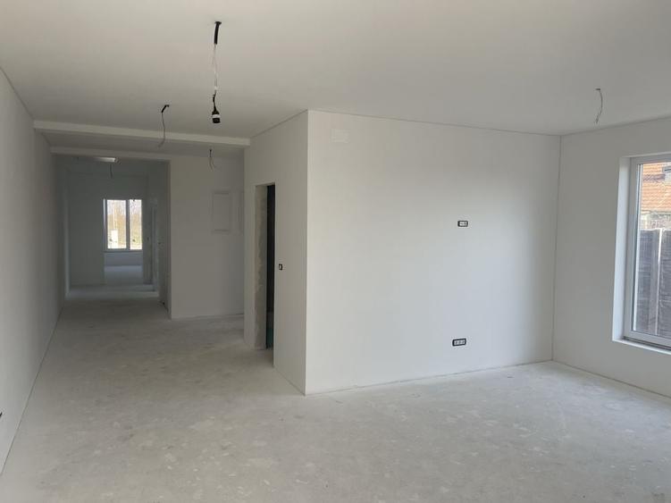 Casă cu 3 camere în Central