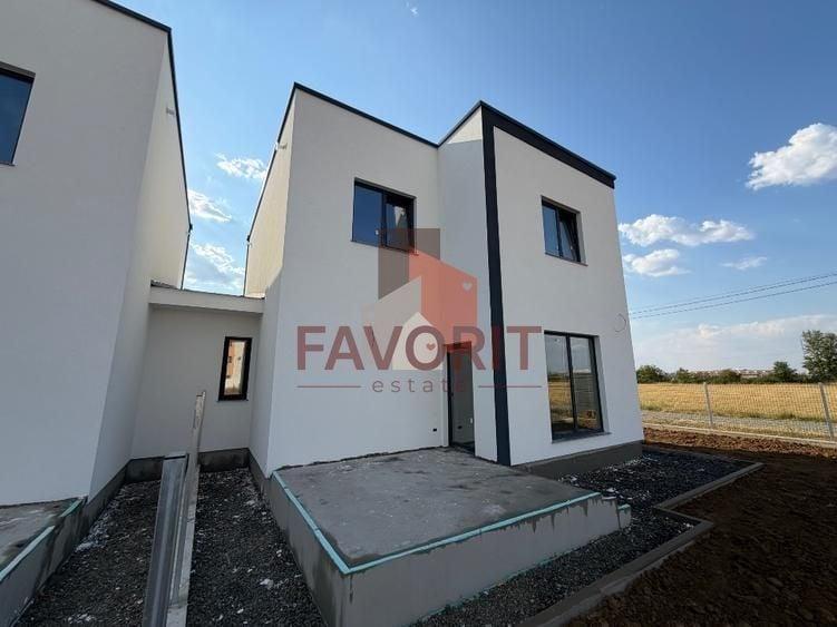 Duplex cu 4 camere cu Canalizare în Giroc
