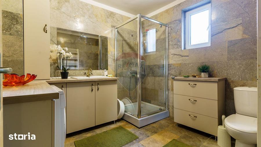 Casă cu 5 camere cu Teren 861 Mp în Apahida