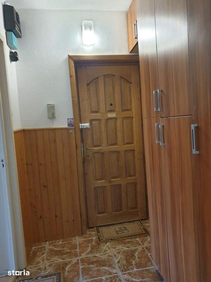 Apartament cu 2 camere în 22 Decembrie 1989