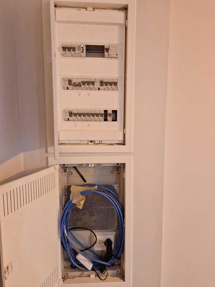 Apartament cu 3 camere decomandat în Canta