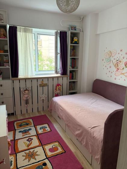 Apartament cu 3 camere, mobilat în 13 Septembrie