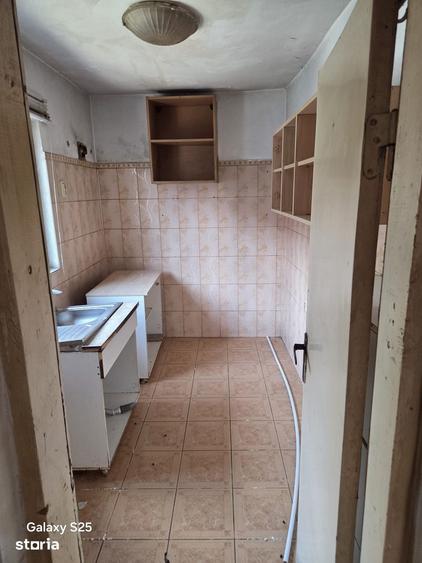 Casa cu 4 camere, teren 236 mp, acces asfaltat - 9