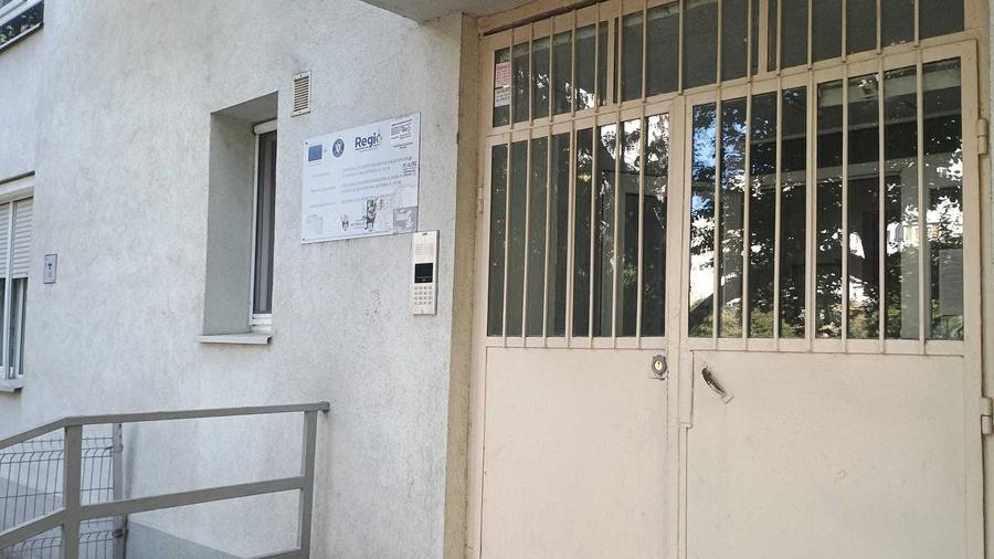 Apartament cu 3 camere decomandat în Titan