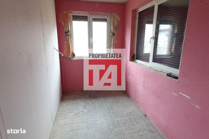 Casă cu 3 camere în Valea Chioarului