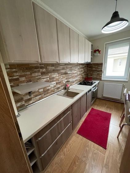 Apartament cu 2 camere semidecomandat, mobilat în Giroc