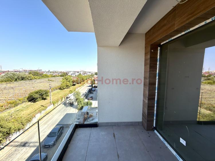 Apartament cu 4 camere decomandat în 1 Decembrie 1918